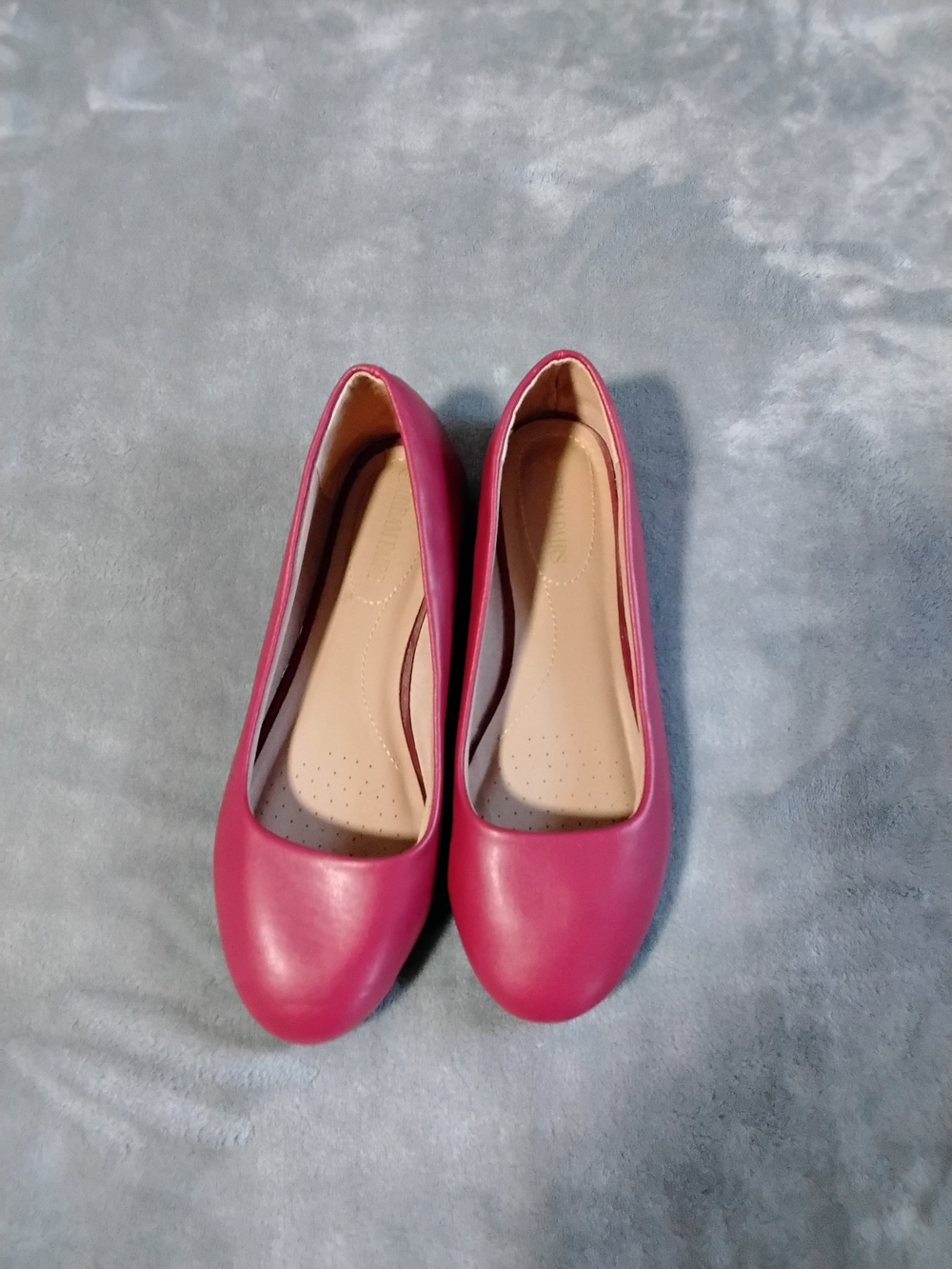 Simple Women's Red Round-Toe Ballet Flats